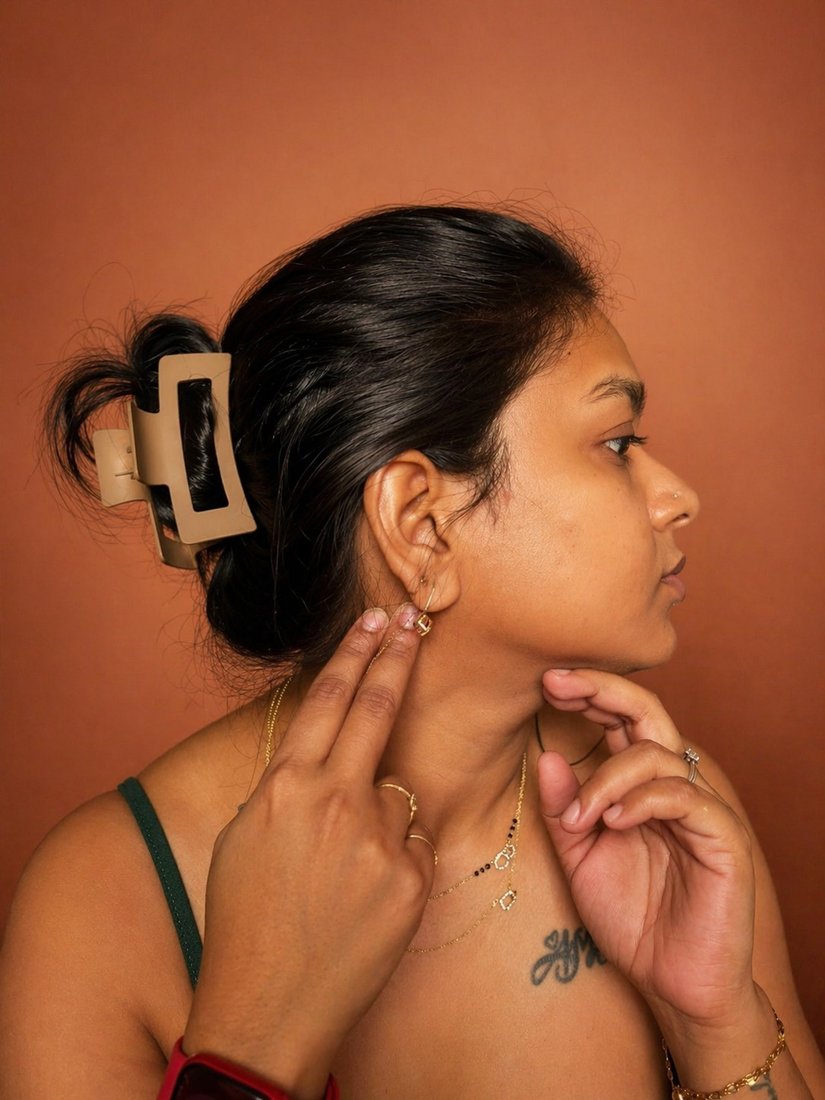 Jawline definition technique